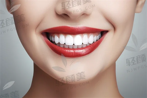 深圳储成华口腔种植牙体验：专業团队与杰出服务让我找回自信的笑容，重塑美好生活。