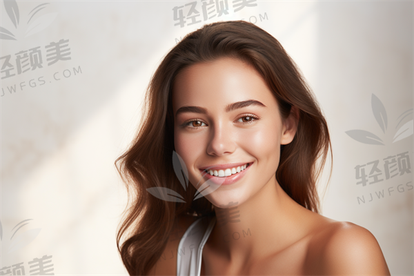 年轻人应该如何有效去除眼袋?有哪些实用的方法和技巧?