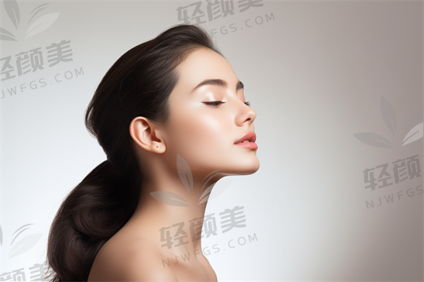 手术真的能够有效去除眼袋吗?了解眼袋手术的真实结果与风险。